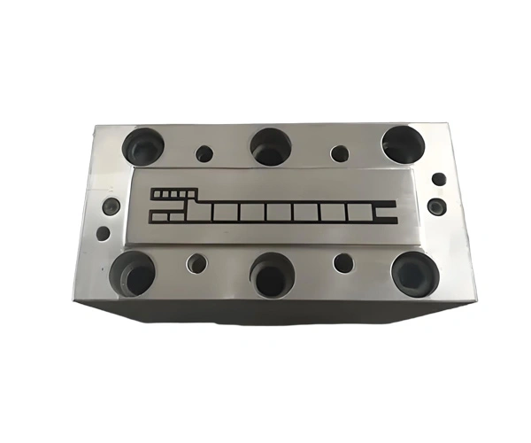 Extrusion Mold
