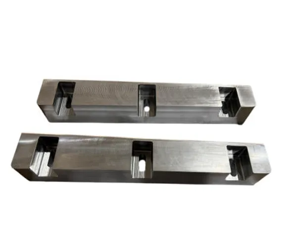 Precision Right Support Block