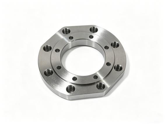 40cr-cnc-machined-flanged-bearing-end-cover.jpg